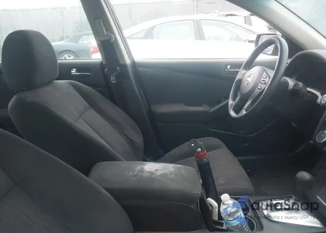 2010 Nissan Altima 2.5 S z USA, uszkodzony, nr VIN 1N4AL2AP5AC151375